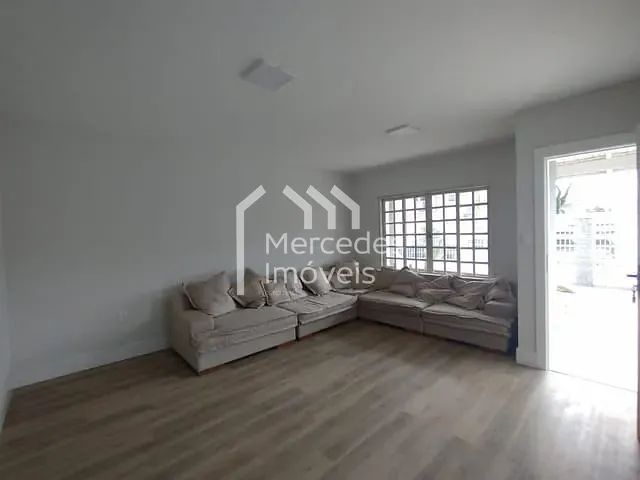 Casa com 405m² 3 quartos e 3 banheiros, à venda, no bairro Praia dos Amores em Balneário Camboriú