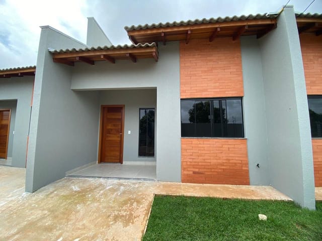 Casa com 76m² 2 quartos e 1 banheiro, à venda, no bairro Jardim Bougainville em Sinop