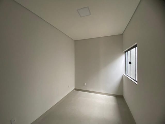 Casa com 76m² 2 quartos e 1 banheiro, à venda, no bairro Jardim Bougainville em Sinop