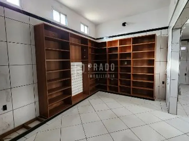 Casa com 360m², à venda, no bairro Areal em Pelotas