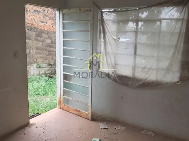 Casa com 299m² 2 quartos e 1 banheiro, à venda, no bairro Parque do Lago em Guaxupé