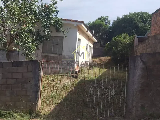 Casa com 299m² 2 quartos e 1 banheiro, à venda, no bairro Parque do Lago em Guaxupé
