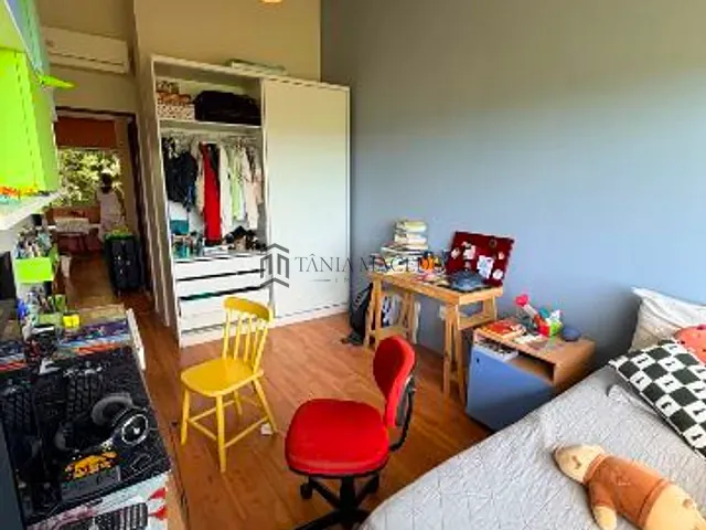 Casa com 611m² 4 quartos e 2 banheiros, à venda, no bairro Sítio dos Pintos em Recife