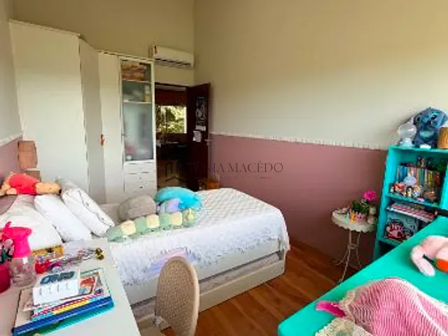 Casa com 611m² 4 quartos e 2 banheiros, à venda, no bairro Sítio dos Pintos em Recife