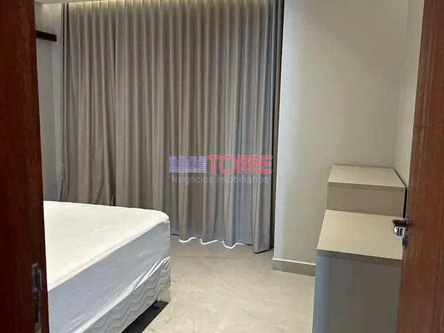 Casa 5 quartos e 6 banheiros, à venda ou para alugar, no bairro Olivença em Ilhéus