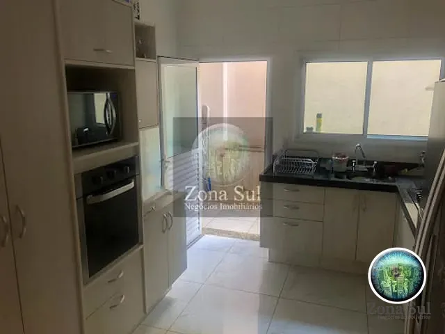 Casa com 180m² 4 quartos e 4 banheiros, à venda, no bairro Centro em Sorocaba
