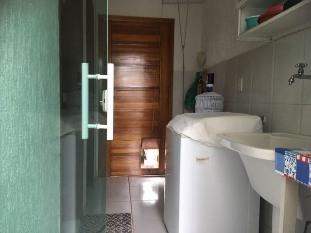Casa com 333m² 3 quartos e 2 banheiros, à venda, no bairro Vale dos Cristais em Macaé