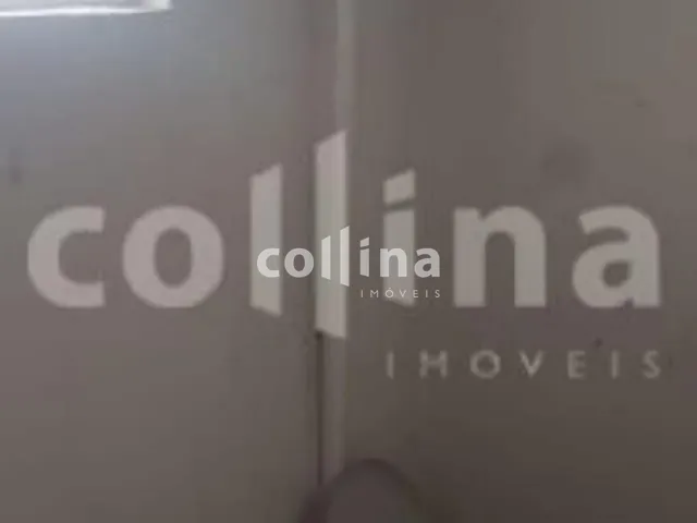 Casa com 300m² 2 quartos e 2 banheiros, à venda, no bairro Jardim Ana Estela em Carapicuíba