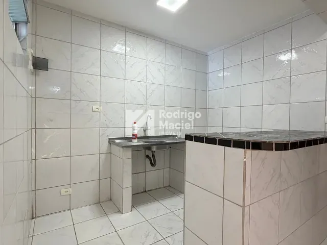 Casa com 35m² 1 quarto e 1 banheiro, para alugar, no bairro Cordeiro em Recife