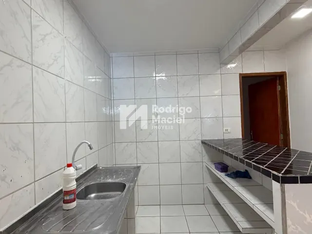 Casa com 35m² 1 quarto e 1 banheiro, para alugar, no bairro Cordeiro em Recife