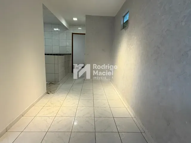 Casa com 35m² 1 quarto e 1 banheiro, para alugar, no bairro Cordeiro em Recife