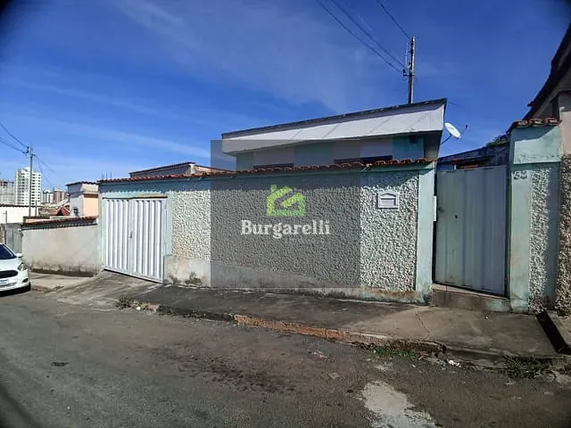 Casa 2 quartos e 1 banheiro, para alugar, no bairro Vila São Francisco em Lavras