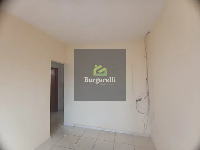 Casa 2 quartos e 1 banheiro, para alugar, no bairro Vila São Francisco em Lavras