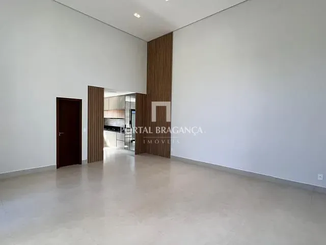 Casa com 276m² 3 quartos e 5 banheiros, à venda, no bairro Residencial Floresta São Vicente em Bragança Paulista