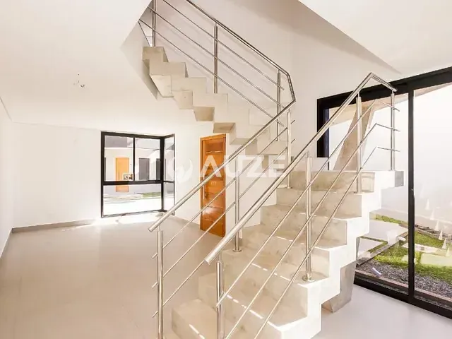 Casa com 171m² 3 quartos e 4 banheiros, à venda, no bairro Uberaba em Curitiba