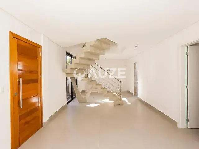 Casa com 171m² 3 quartos e 4 banheiros, à venda, no bairro Uberaba em Curitiba