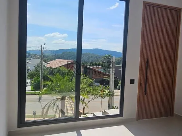 Casa com 669m² 3 quartos e 4 banheiros, à venda, no bairro Bairro Itapema em Itatiba
