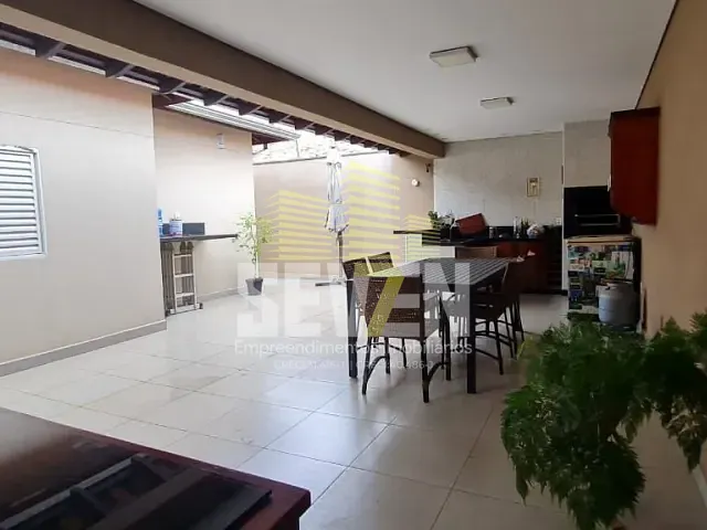Casa com 210m² 3 quartos e 4 banheiros, à venda, no bairro Jardim Terra Branca em Bauru