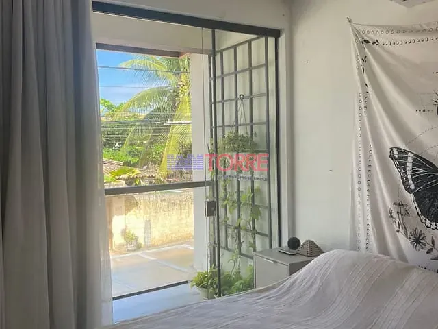 Casa 4 quartos e 3 banheiros, à venda, no bairro Nossa Senhora da Vitória em Ilhéus