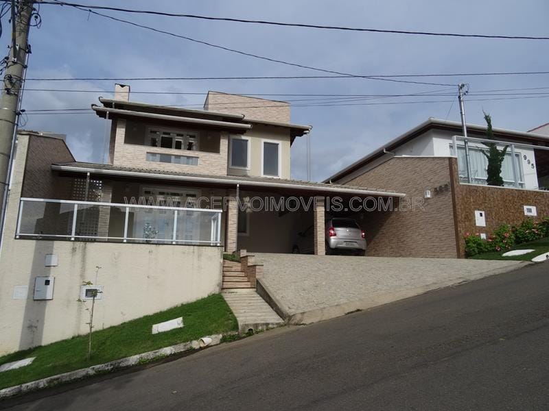 Casa à Venda em Grama