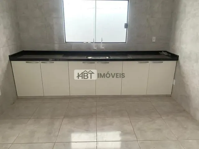 Casa 2 quartos e 2 banheiros, à venda, no bairro Parque Santa Edwiges em Bauru