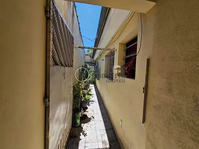 Casa 3 quartos e 2 banheiros, à venda, no bairro Parque Maria Helena em Suzano