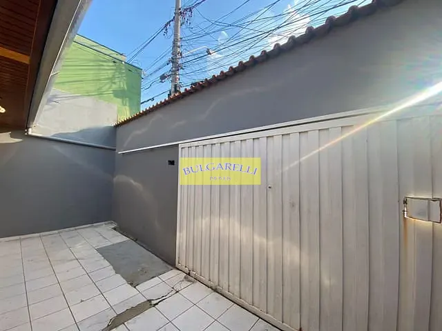 Casa com 200m² 2 quartos e 2 banheiros, à venda, no bairro Jardim Pacaembu em Jundiaí