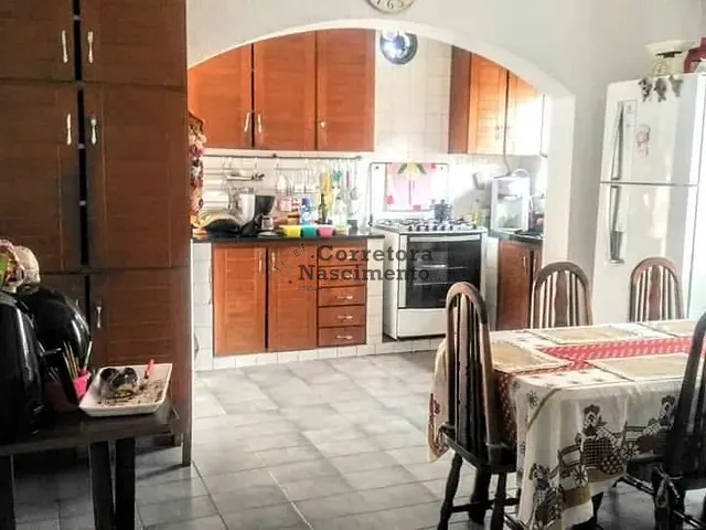 Casa com 430m² 3 quartos e 2 banheiros, à venda, no bairro Centro em Santa Isabel