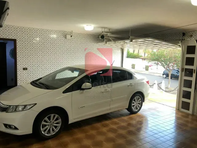 Casa 4 quartos e 3 banheiros, à venda, no bairro Centro em Pirassununga