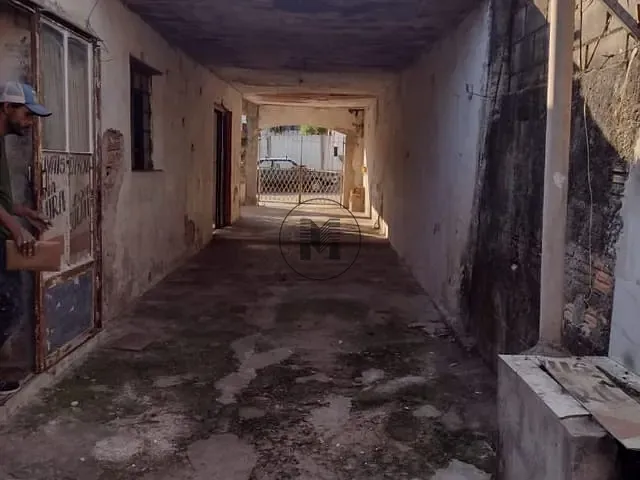 Casa com 250m² 3 quartos e 2 banheiros, à venda, no bairro Jardim Santa Luzia em Guaratinguetá