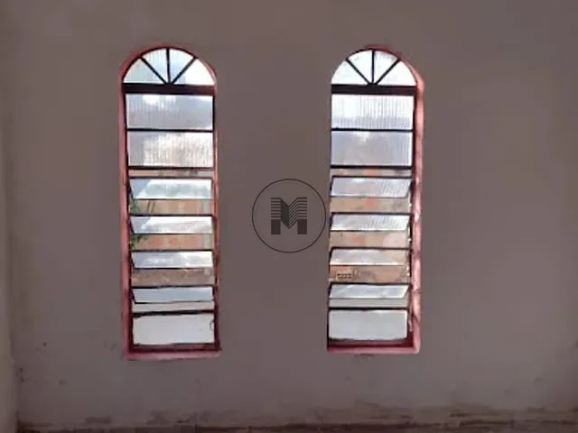 Casa com 250m² 3 quartos e 2 banheiros, à venda, no bairro Jardim Santa Luzia em Guaratinguetá