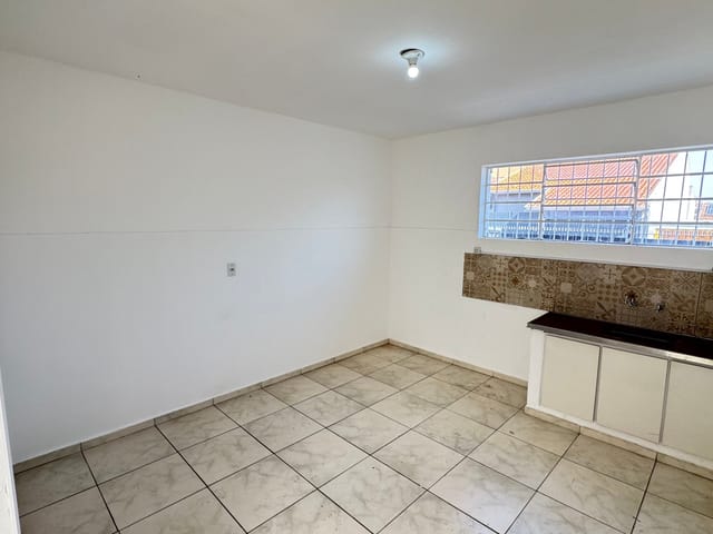 Casa com 255m² 3 quartos e 2 banheiros, à venda ou para alugar, no bairro Centro em Tatuí