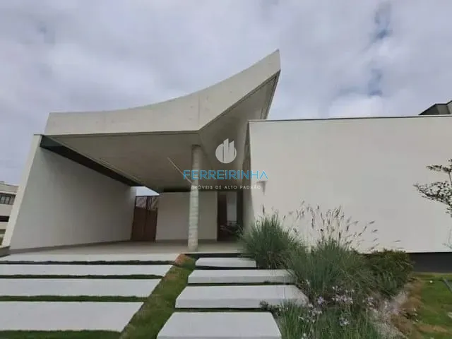Casa com 451m² 3 quartos e 2 banheiros, à venda, no bairro Condomínio Residencial Monte Carlo em São José dos Campos