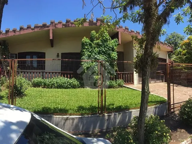 Casa com 180m² 3 quartos e 2 banheiros, à venda, no bairro Oriental em Estrela