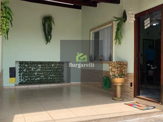 Casa 2 quartos e 1 banheiro, à venda, no bairro Colinas da Serra em Lavras