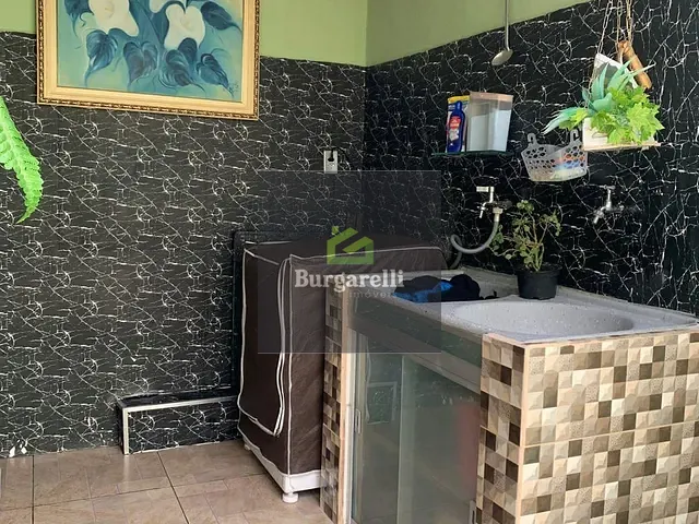 Casa 2 quartos e 1 banheiro, à venda, no bairro Colinas da Serra em Lavras