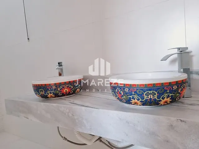 Casa 3 quartos e 3 banheiros, à venda, no bairro Jardim Eldorado em Apucarana