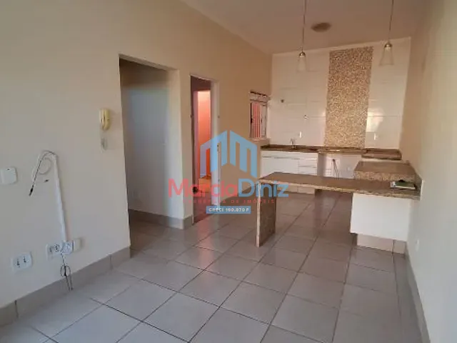 Casa 2 quartos e 1 banheiro, para alugar, no bairro Centro em Ituverava