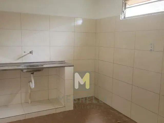 Casa com 250m² 2 quartos e 1 banheiro, à venda, no bairro Jardim Bela Vista em Serrana