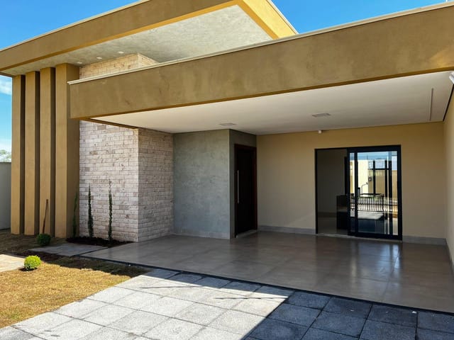 Casa com 270m² 3 quartos e 2 banheiros, à venda, no bairro Jardim Costa Rica em Sinop