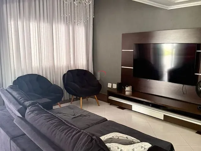 Casa com 442m² 3 quartos e 4 banheiros, à venda, no bairro Jardim Burle Marx em Londrina