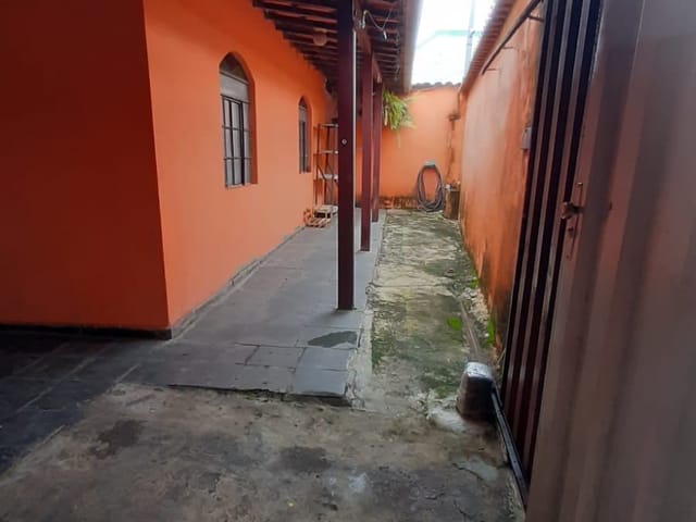 Casa 3 quartos e 2 banheiros, à venda, no bairro São Bernardo em Belo Horizonte