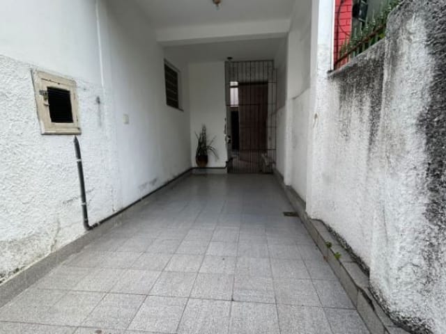 Foto do Casa - Caso sobrado para Locação 4 Quartos, 1 Vaga, 150M² em Santa Rosa, Niterói - RJ | SelfSpin