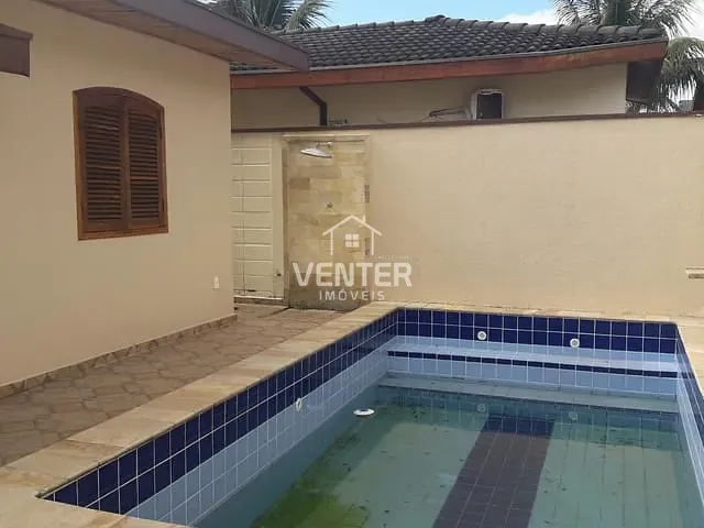 Casa com 400m² 4 quartos e 4 banheiros, à venda, no bairro Parque São Cristóvão em Taubaté