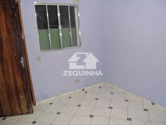 Casa com 229m² 3 quartos e 2 banheiros, à venda, no bairro Jardim Roberto em Osasco