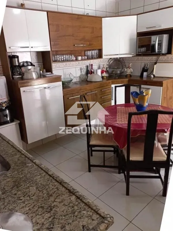 Casa, 3 quartos, 198 m² - Foto 13