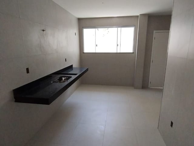 Casa com 150m² 3 quartos e 2 banheiros, à venda, no bairro Ouro Verde em Rio das Ostras