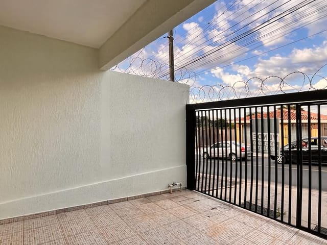 Casa com 80m² 2 quartos e 2 banheiros, à venda, no bairro Uvaranas em Ponta Grossa