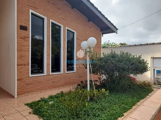 Casa com 250m² 3 quartos e 3 banheiros, à venda, no bairro Urbanova em São José dos Campos