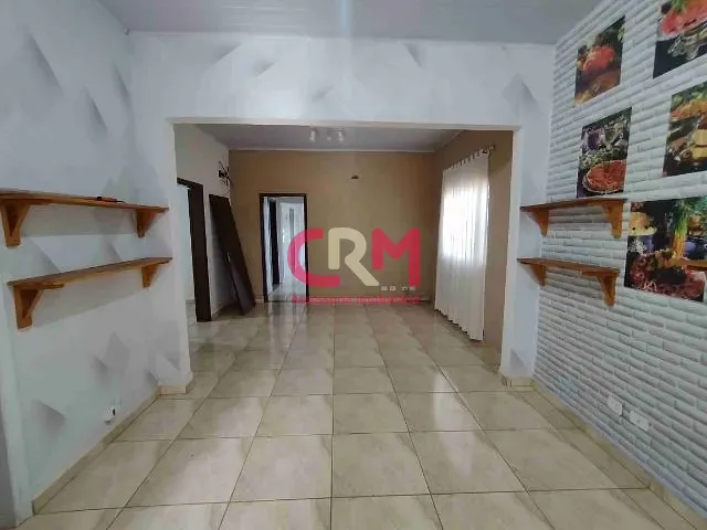 Casa com 481m² 3 quartos e 1 banheiro, à venda, no bairro Centro em Taquaritinga